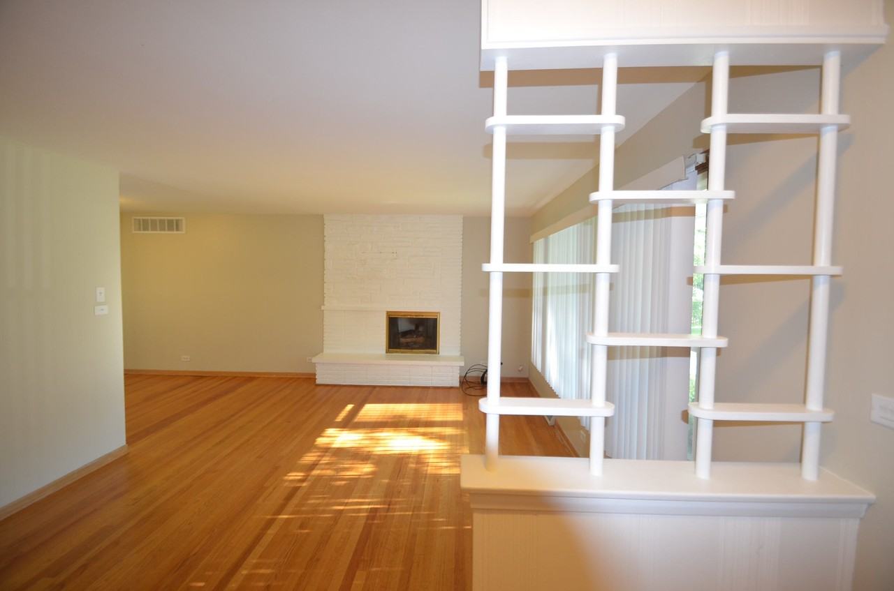 11930 S 74th Ave - Photo 3 of 10