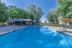 featured image of 4555 Pine St