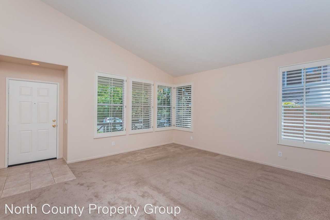 5128 Sea Mist Ct - Photo 3 of 29