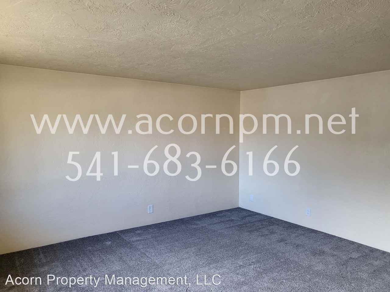 1017 J Street - Photo 2 of 15