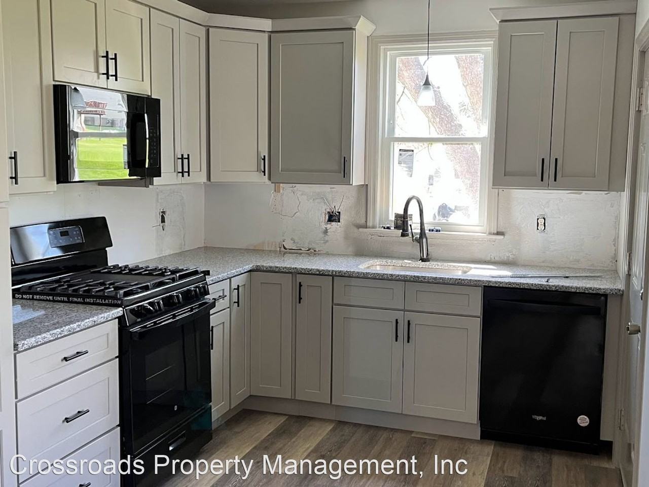 32 N Lee St - Photo 2 of 9