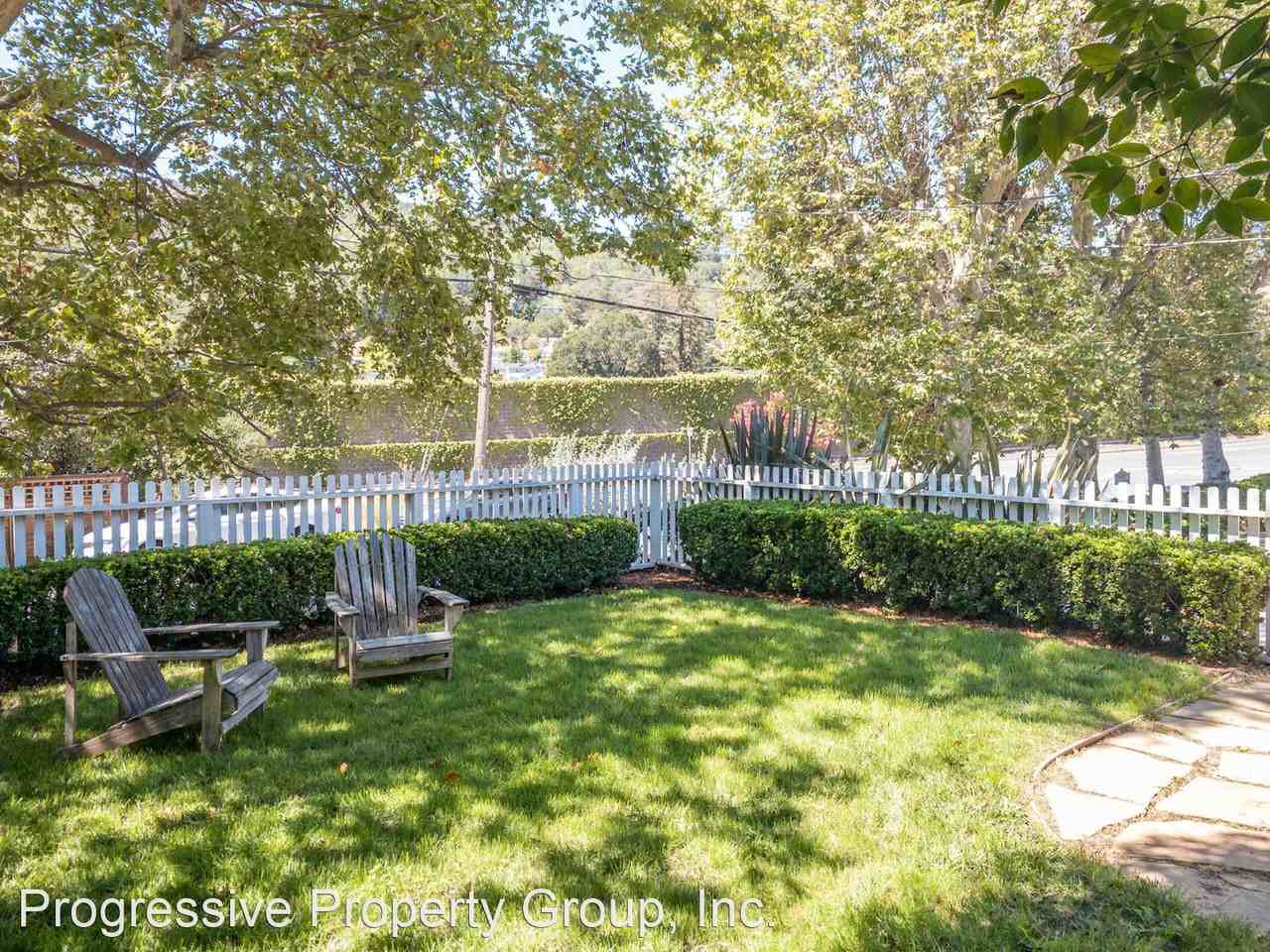 44 Villa Avenue - Photo 2 of 24