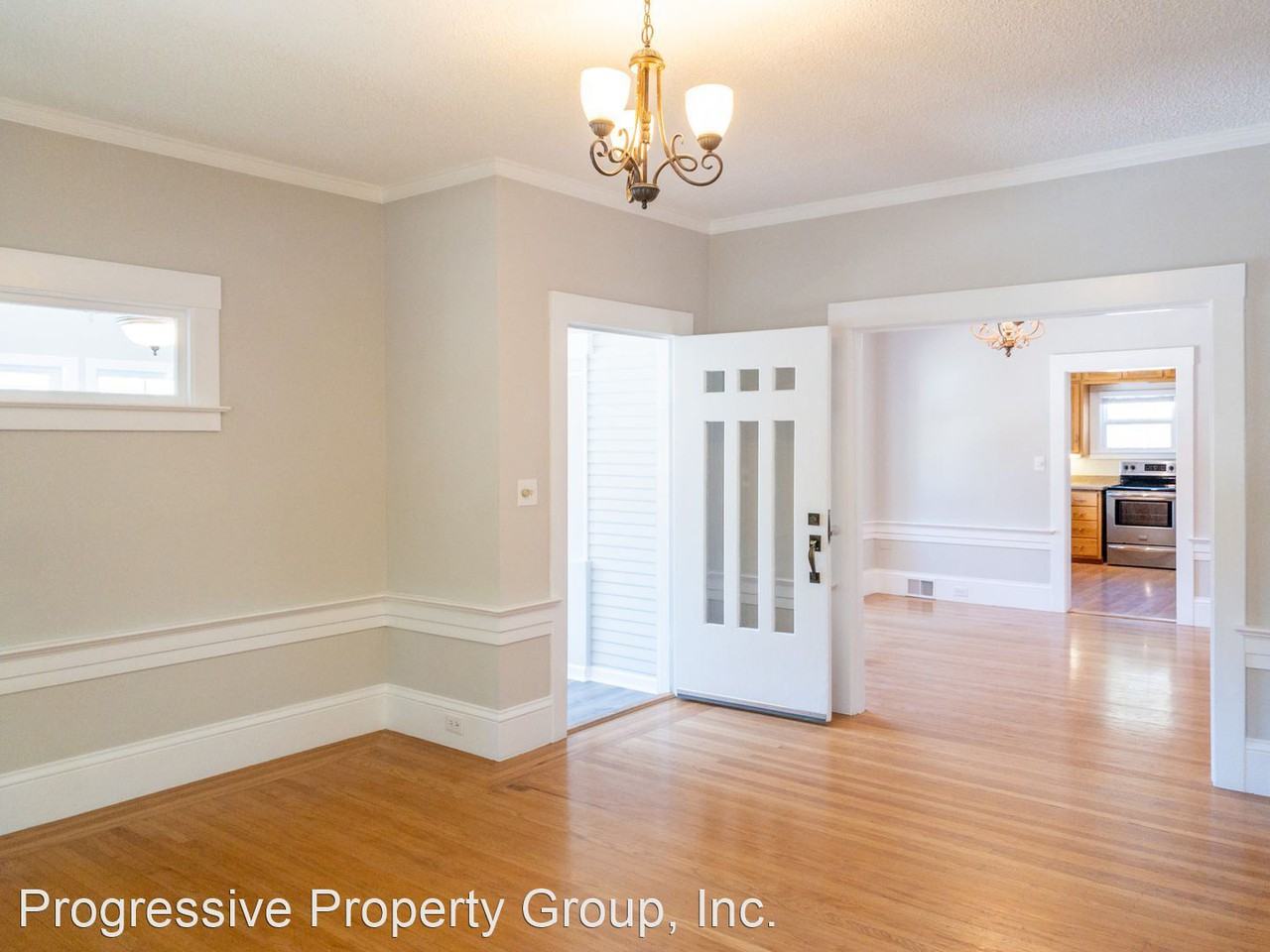 44 Villa Avenue - Photo 3 of 24