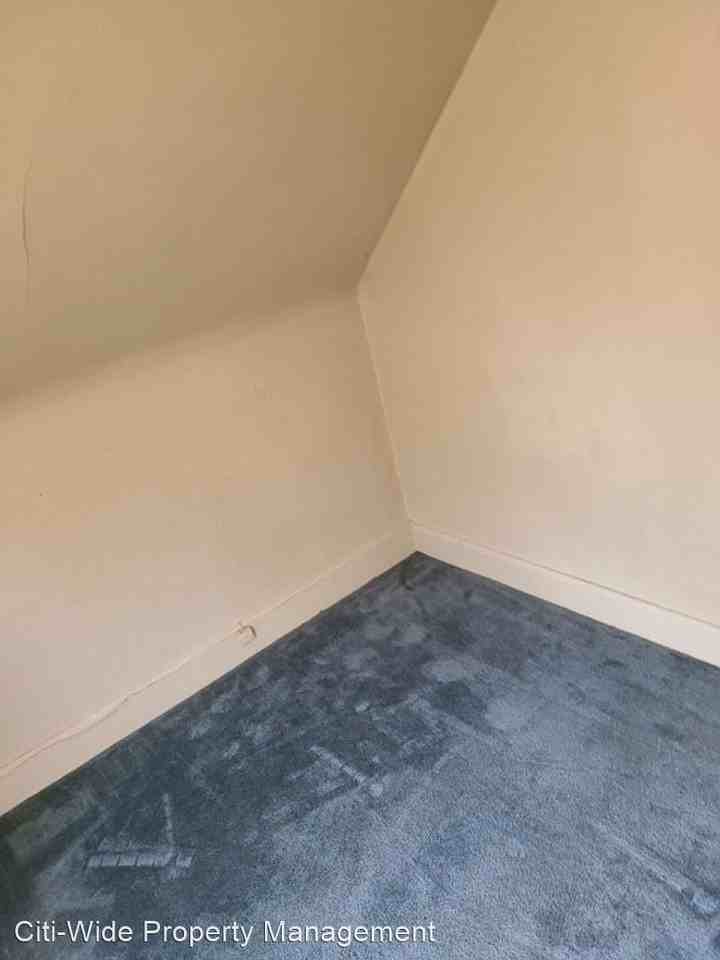 525 2nd St SE - Photo 2 of 10