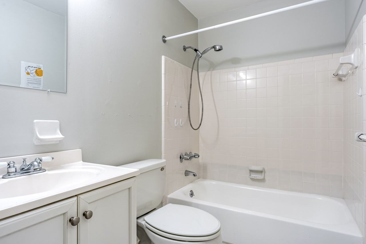 Sextant Ct - Photo 3 of 12