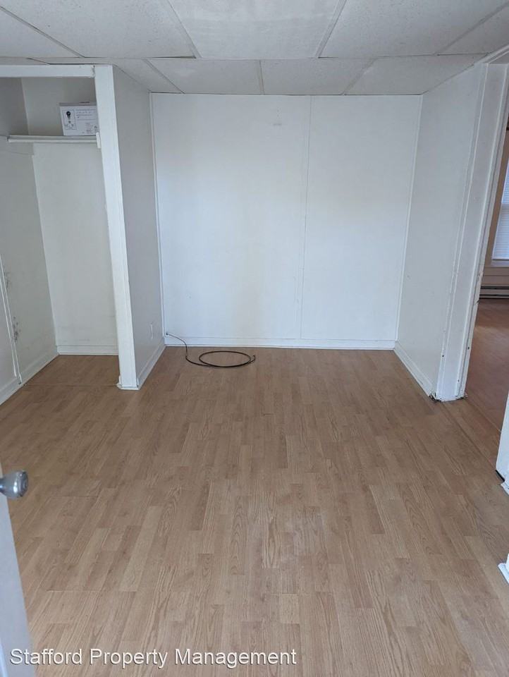 225 W Ave - Photo 2 of 5