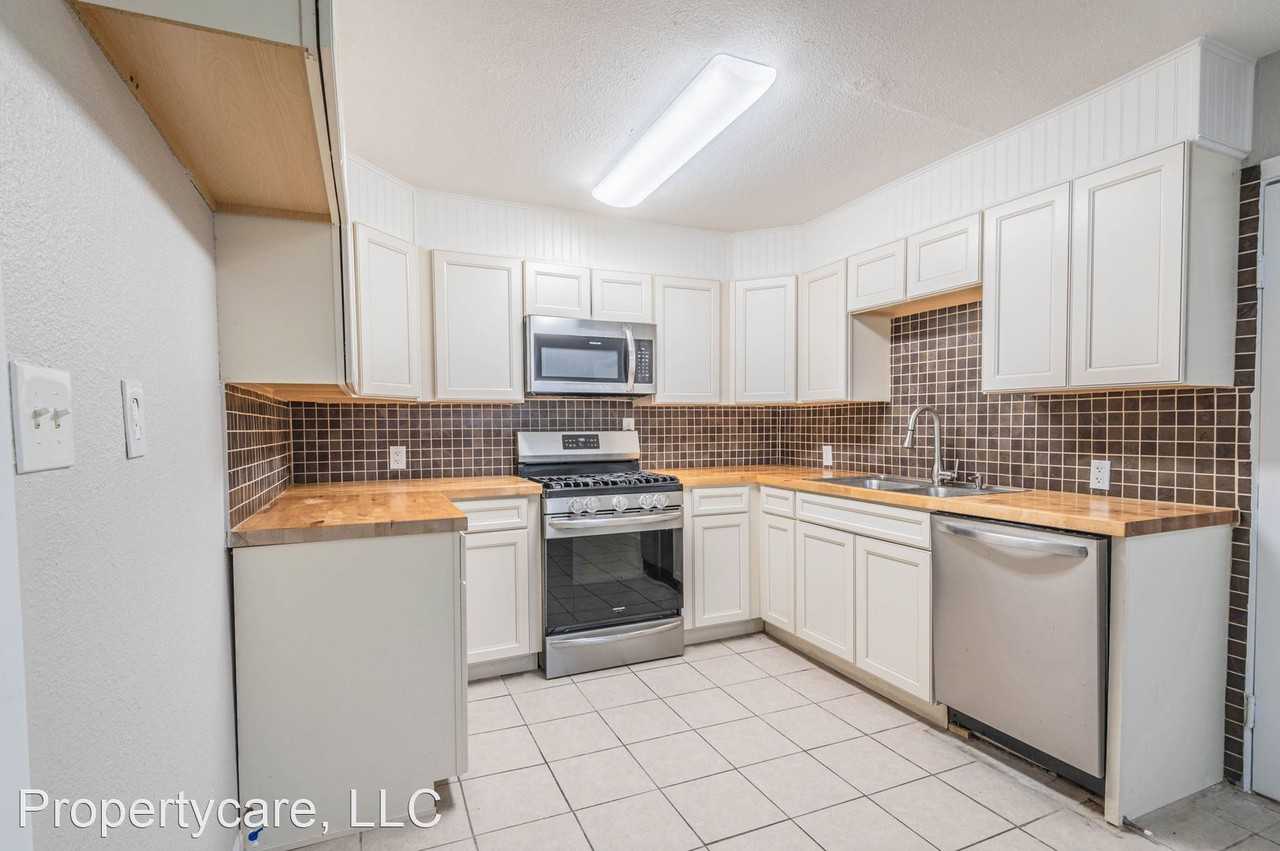 6310 Amber Dr - Photo 3 of 17