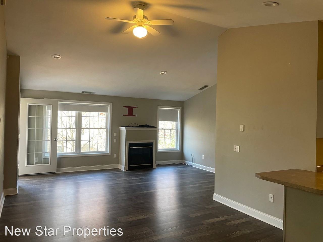 14 Crestview Cir #165 - Photo 3 of 11