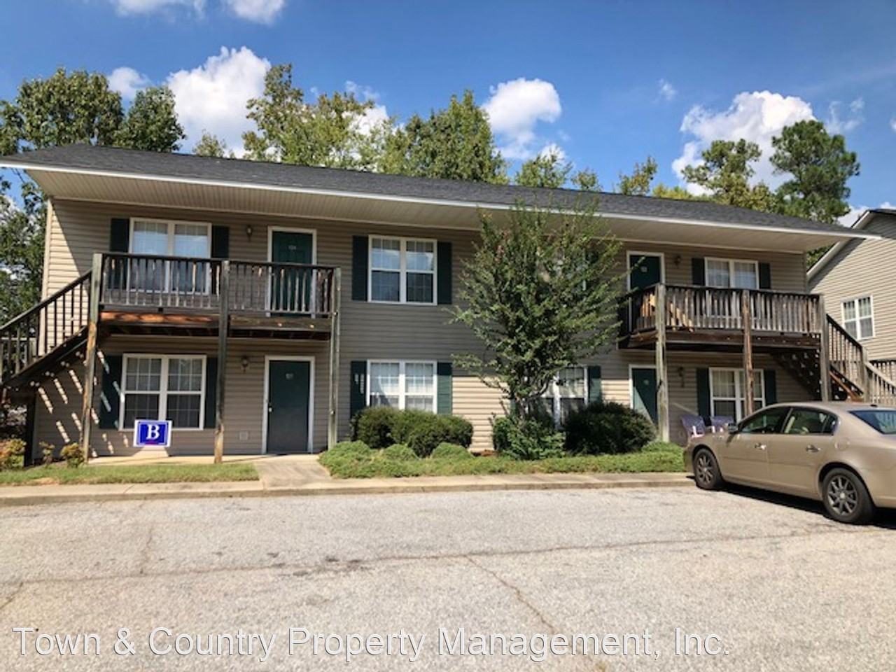 118 122 Thornbrook Ct Apartments in Greenwood, SC 29649 Zumper