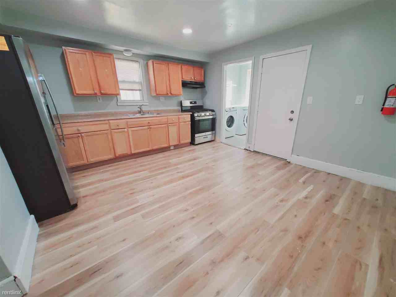 93 Sanford Ave - Photo 2 of 10
