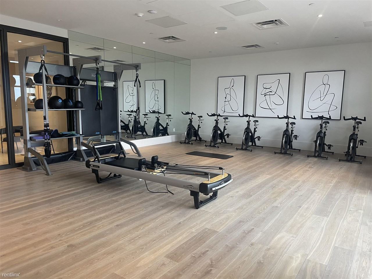 143 NW 23rd St - Photo 3 of 12