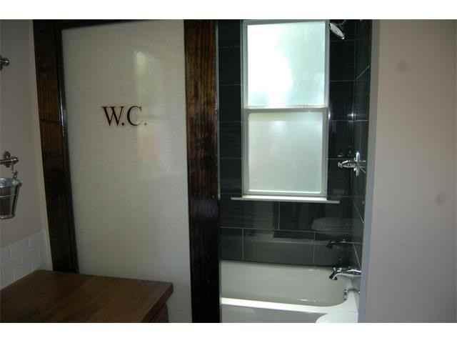 903 S Elm St - Photo 3 of 10