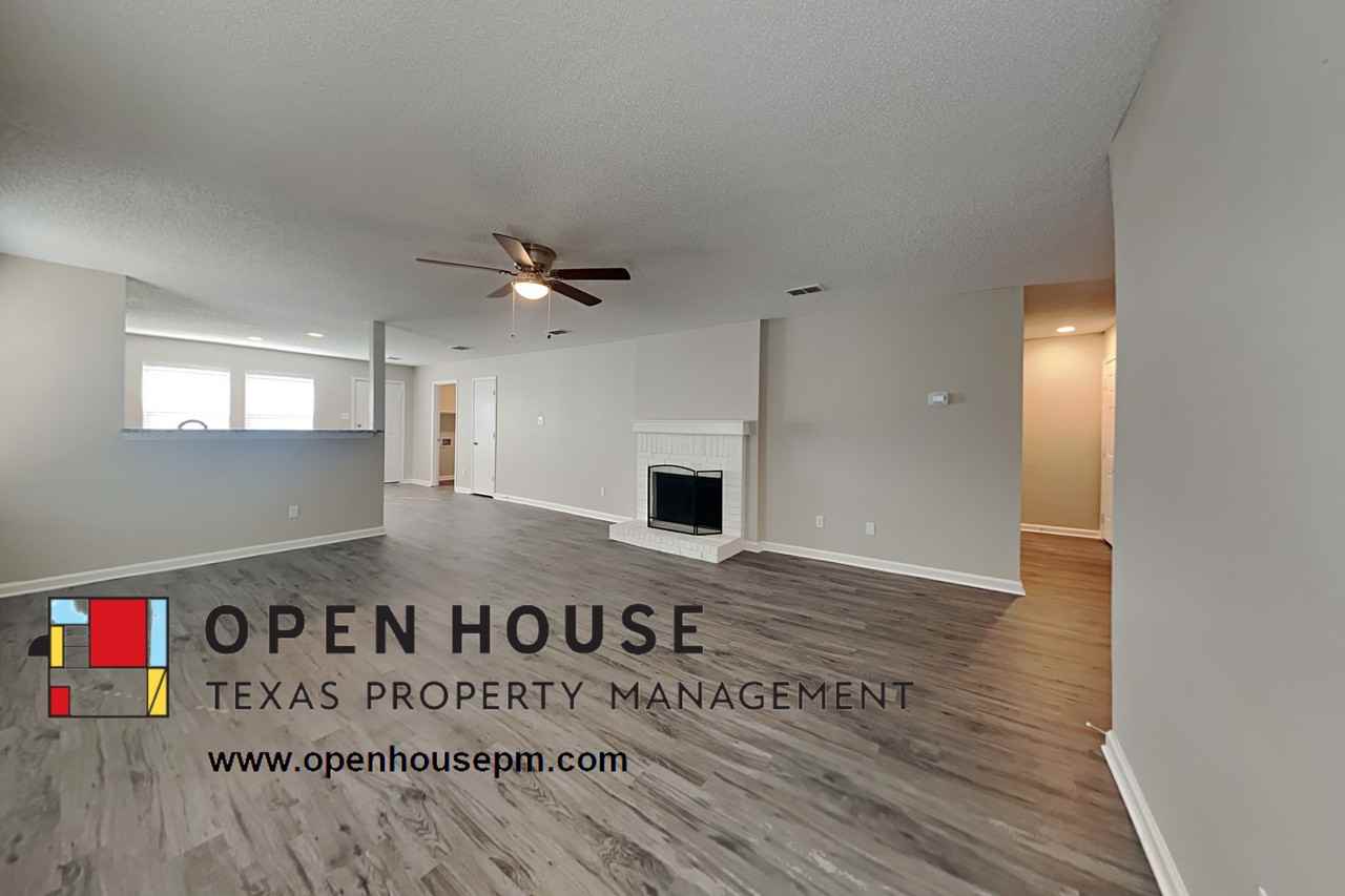 2505 Avalon Creek Way - Photo 3 of 17