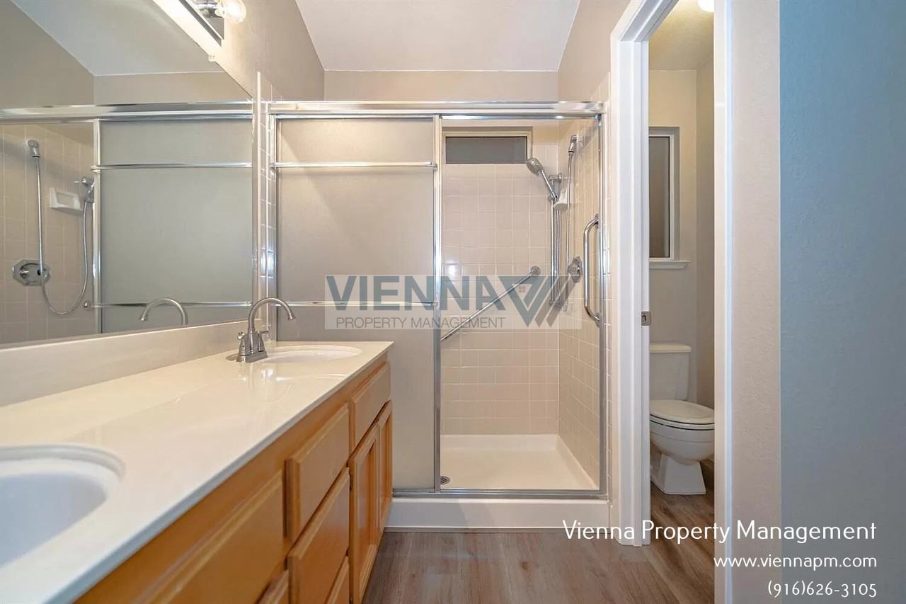 5749 Terrace Dr - Photo 5 of 9