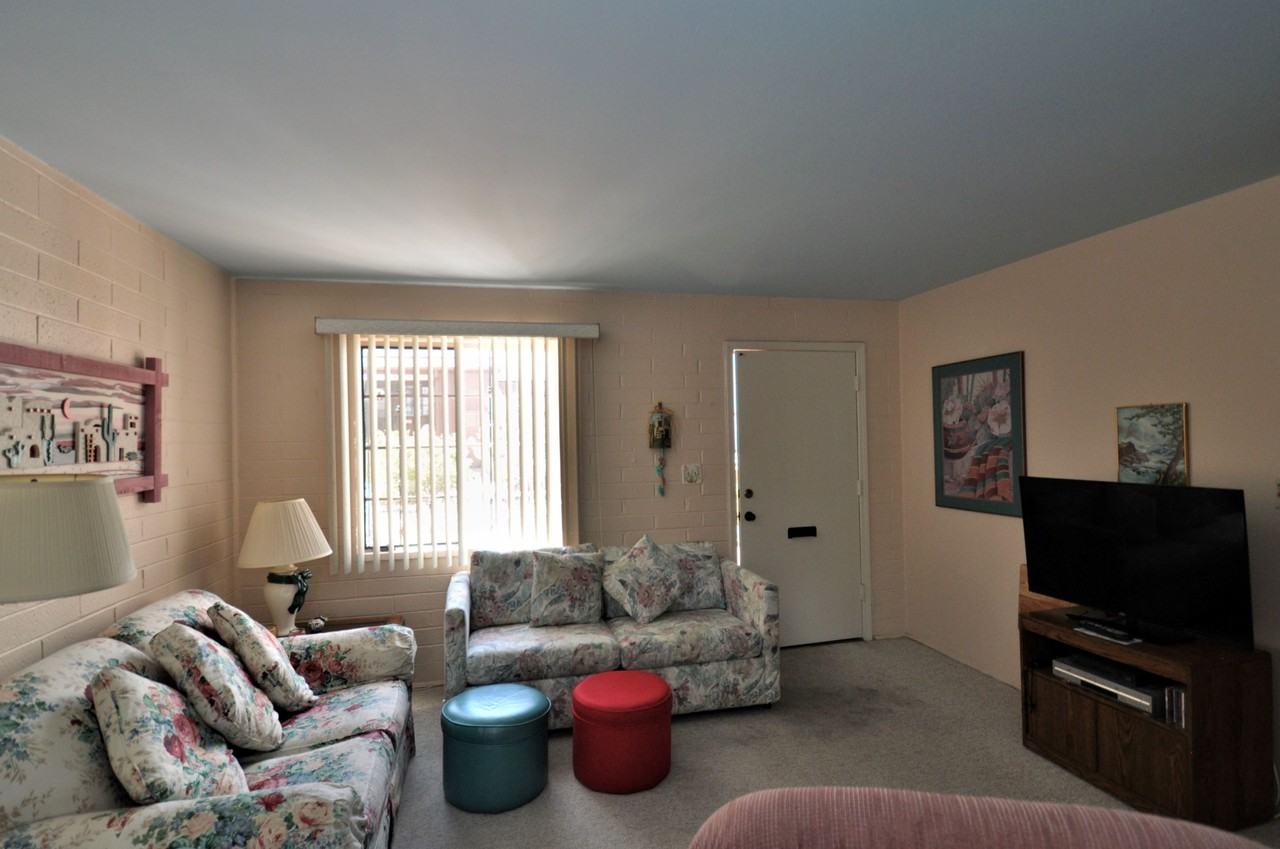 177 S Paseo Pena #D - Photo 3 of 8