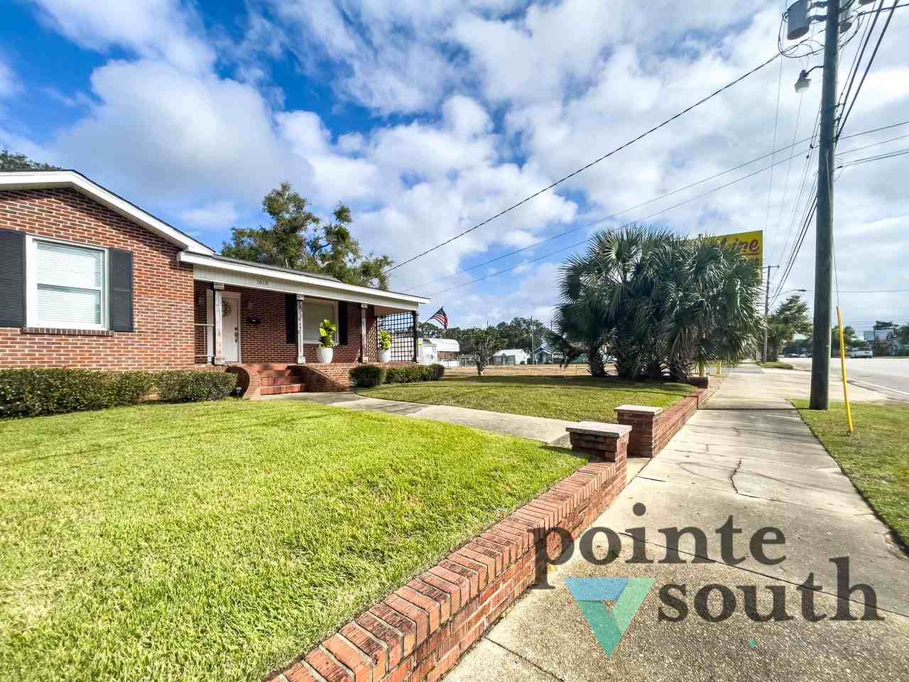 1618 W Garden St - Photo 2 of 27