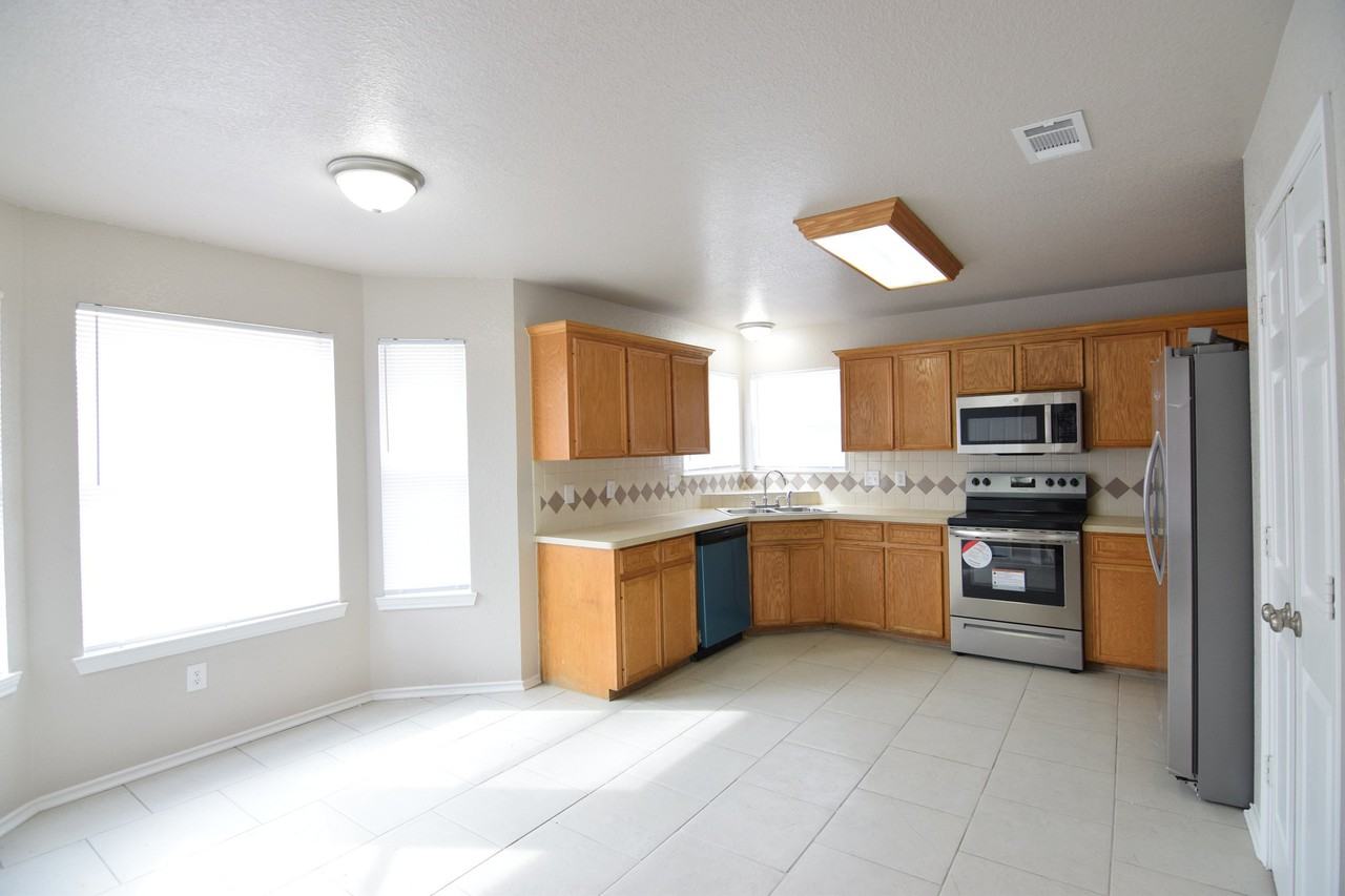 4712 Aspen Dr - Photo 5 of 21
