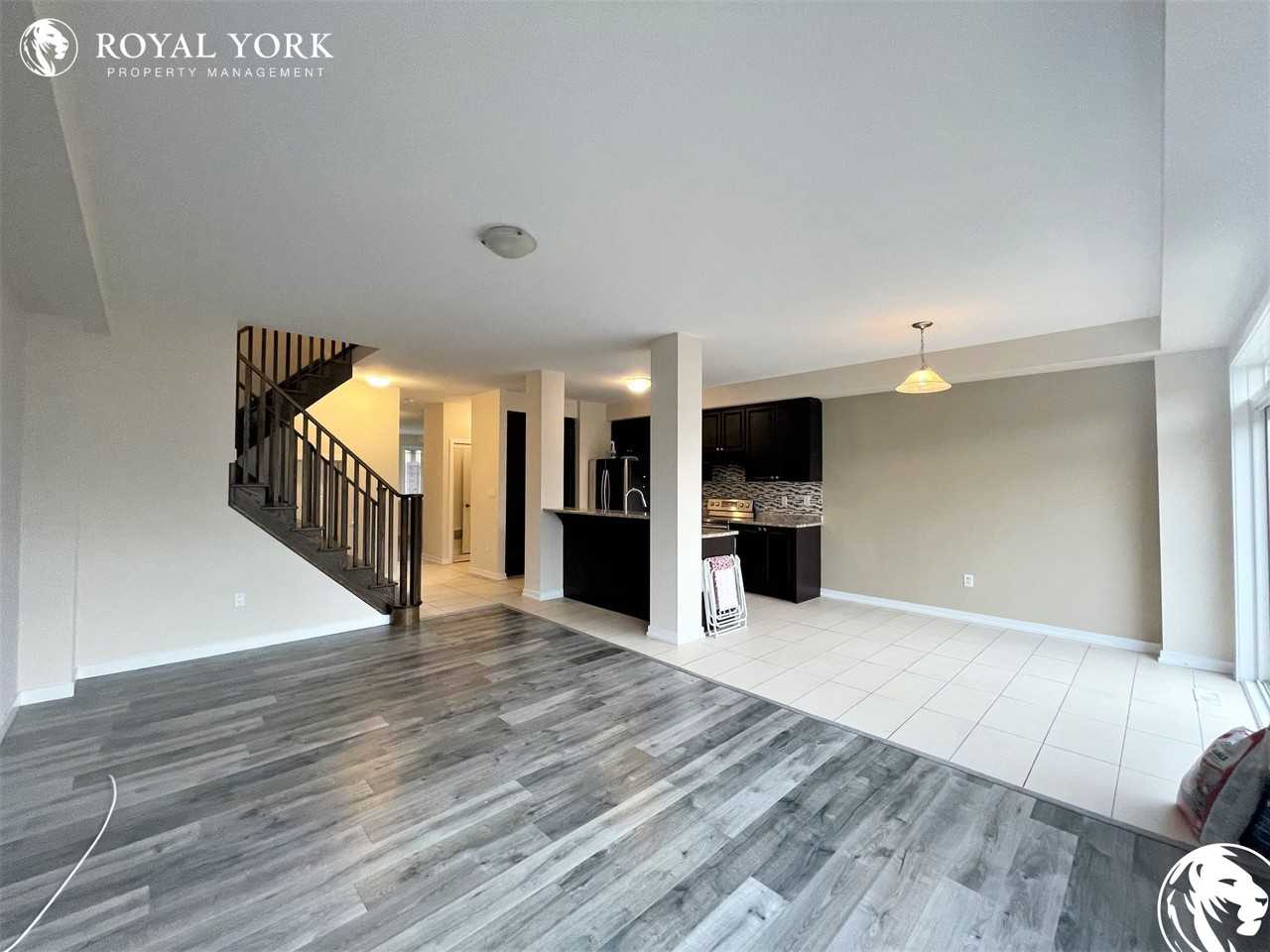 88 Scarletwood St - Photo 3 of 40