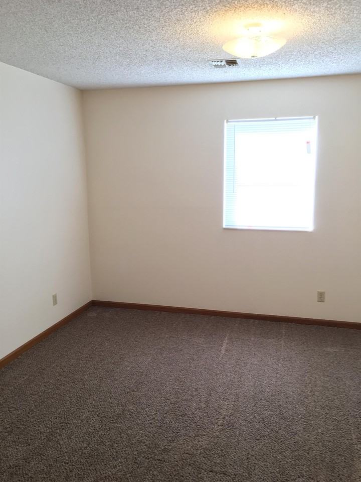 1306 Cherry Pl #A - Photo 4 of 7