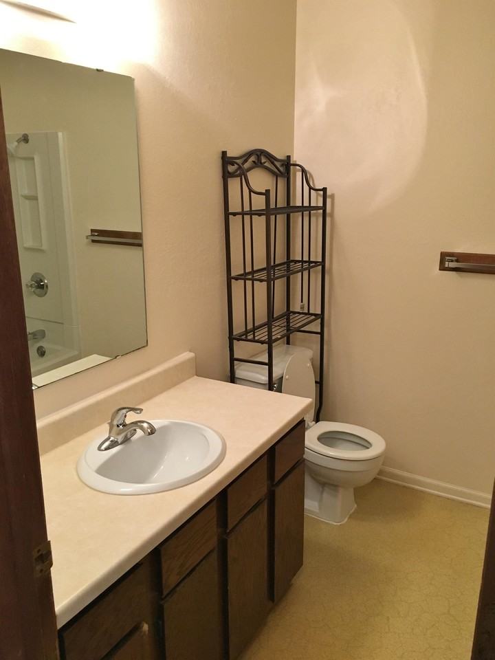 1306 Cherry Pl #A - Photo 6 of 7