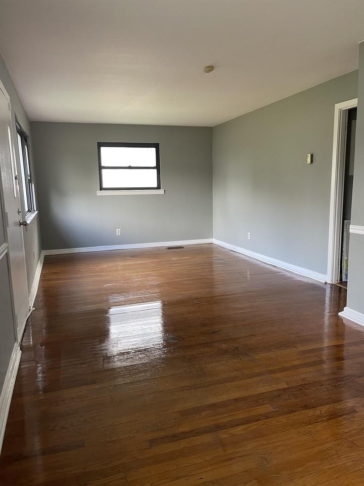1204 Hendricks St #1 - Photo 3 of 19