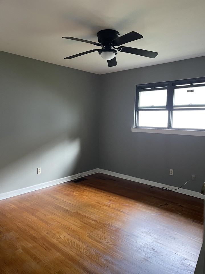 1204 Hendricks St #1 - Photo 5 of 19