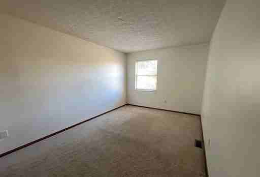 3689 Heatherglen Drive - Photo 3 of 16