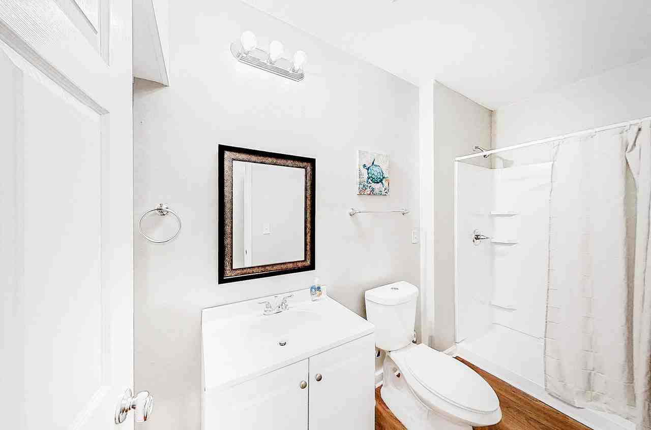 2731 Rockdale Dr - Photo 2 of 8