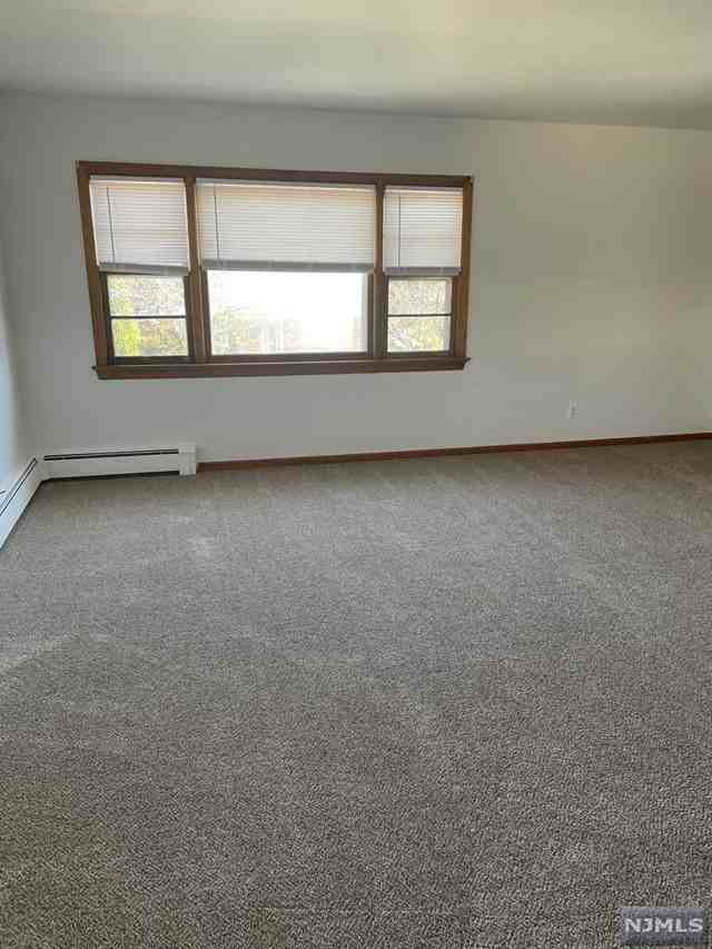 7 Sheppard Ter - Photo 2 of 8