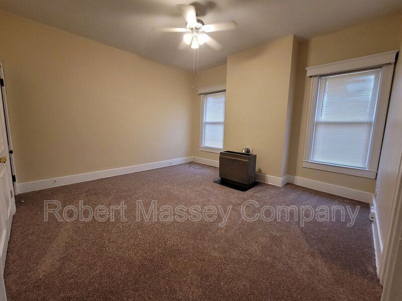 103 S Bayly Ave #2 - Photo 2 of 8