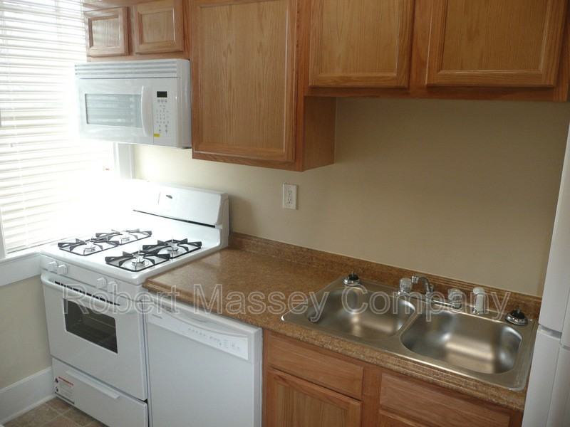 103 S Bayly Ave #2 - Photo 5 of 8