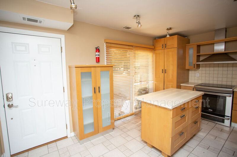 1145 Golden Pond Ct - Photo 4 of 26