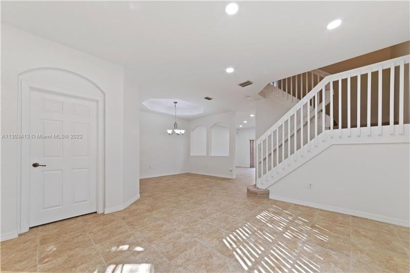 14049 Sw 51st Ln #14049 - Photo 3 of 19