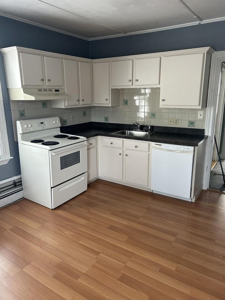 25 Elmwood St #1 - Photo 2 of 8