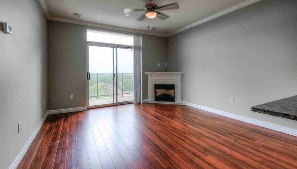 Richmond Hill - Photo 2 of 10