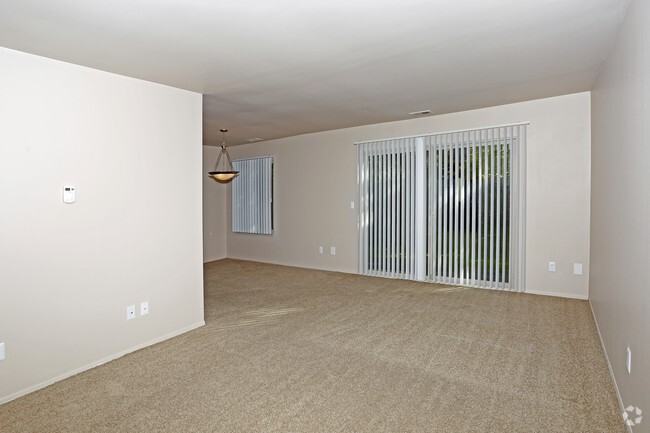 29110 Tiffany Dr E #29110E1 - Photo 2 of 6