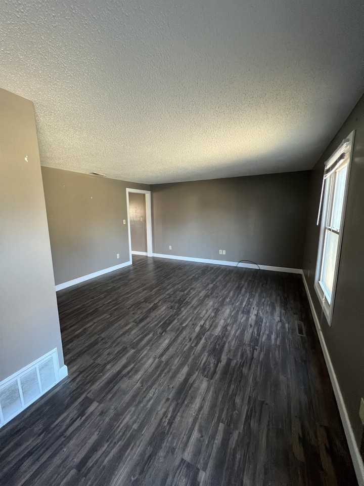 4685 E S.R. 32 - 1 #1 - Photo 3 of 14