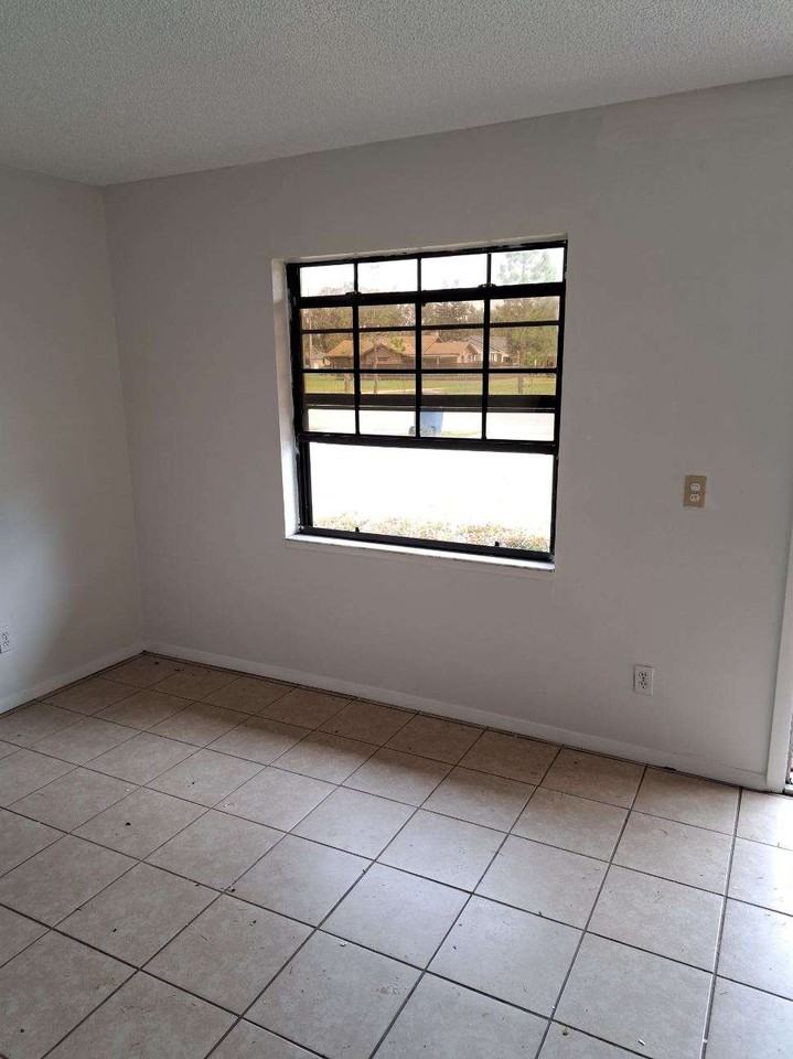 513 N Lanier Ave #513 - Photo 4 of 11