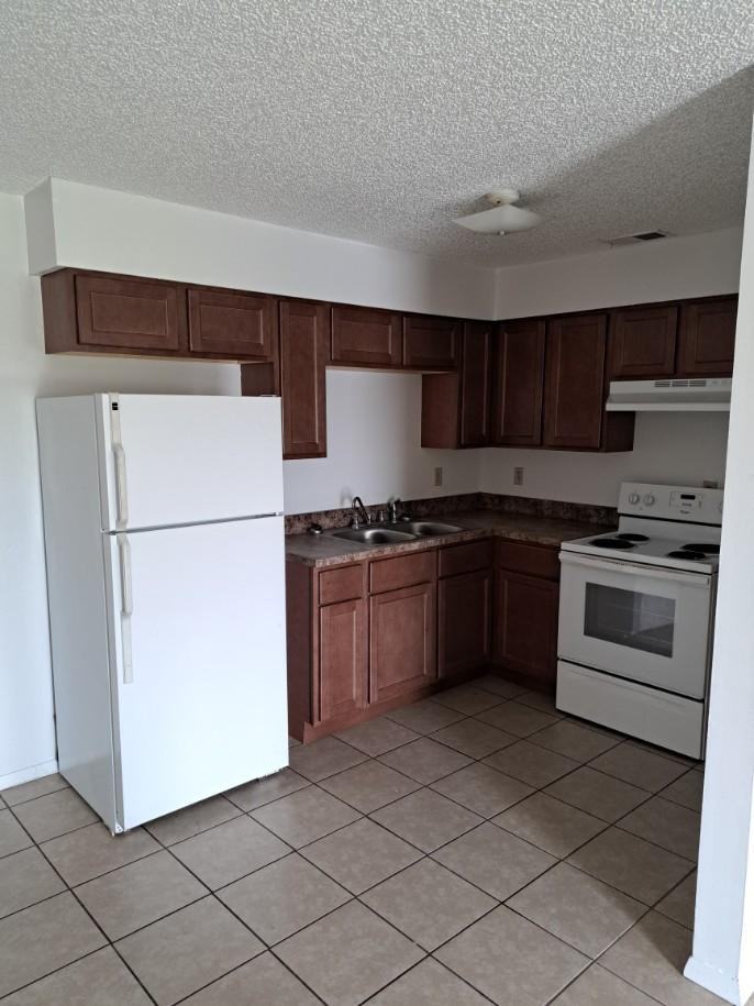 513 N Lanier Ave #513 - Photo 6 of 11