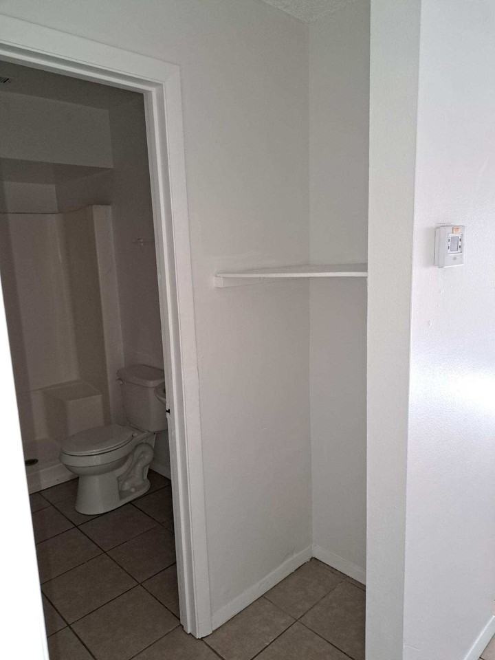 513 N Lanier Ave #513 - Photo 7 of 11