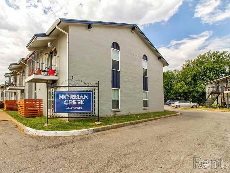 300 Hal Muldrow Dr - Photo 5 of 20