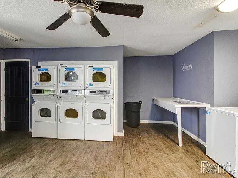 300 Hal Muldrow Dr - Photo 2 of 20