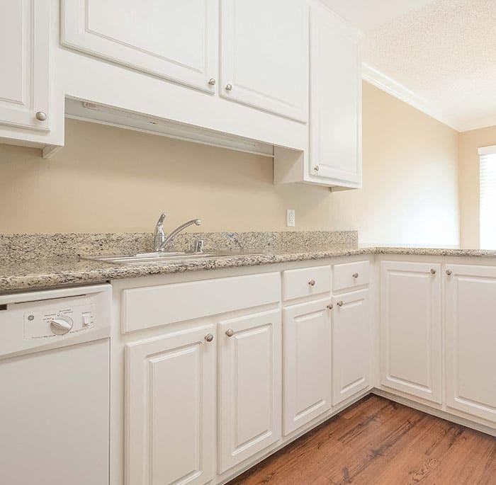 141 Flora Ave - Photo 7 of 17