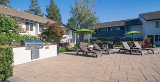 141 Flora Ave - Photo 1 of 1