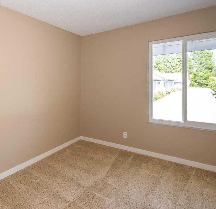 141 Flora Ave - Photo 3 of 17