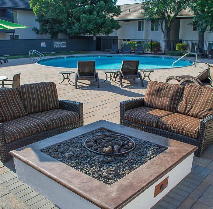 141 Flora Ave - Photo 2 of 17