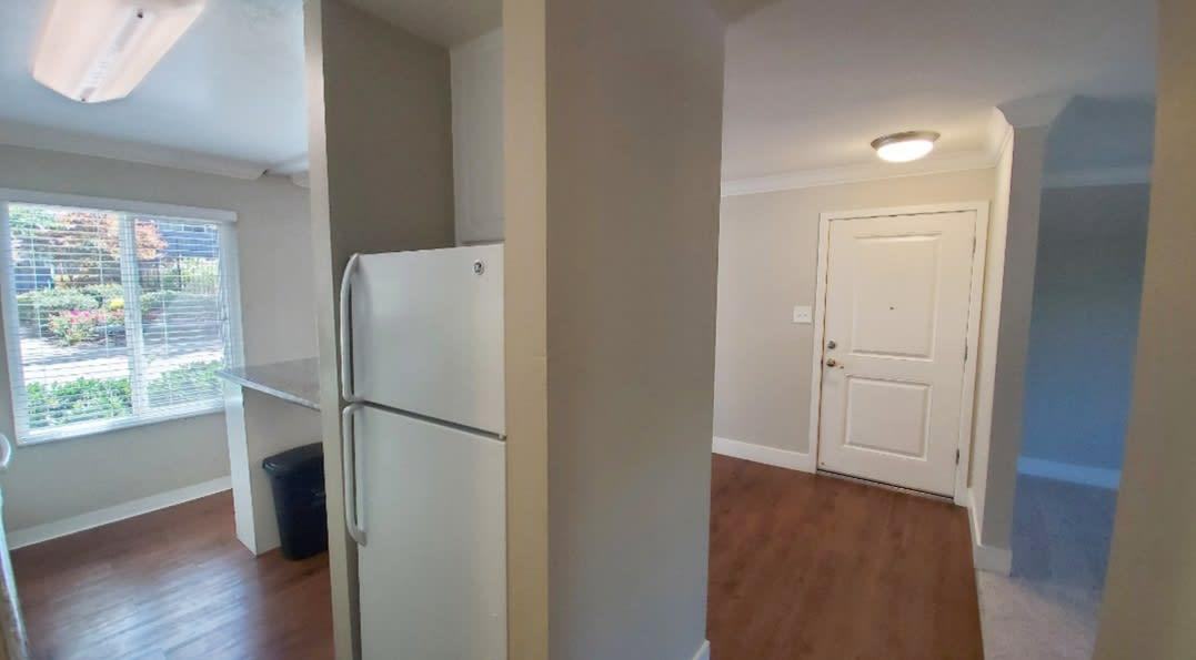 141 Flora Ave - Photo 3 of 17
