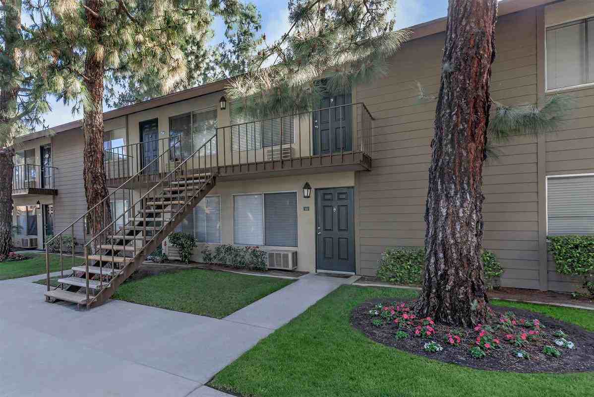 2200 E Ball Rd - Photo 5 of 36