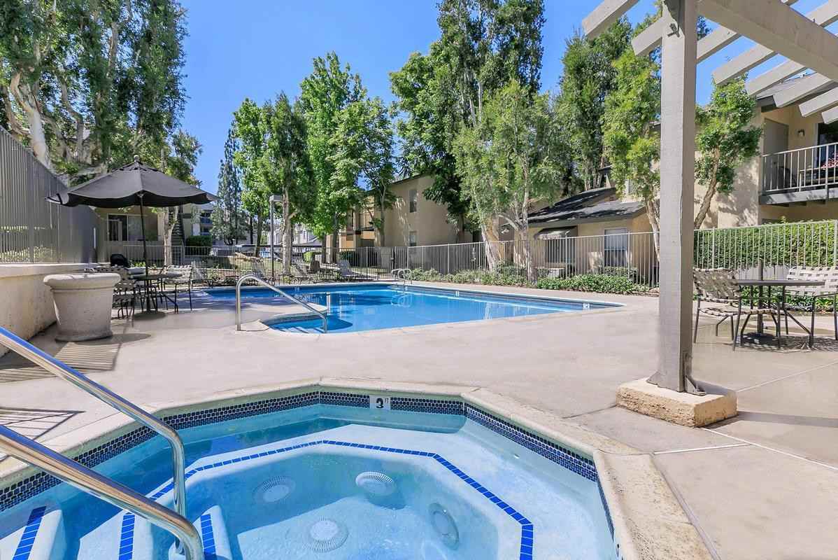 985 Samar Ct - Photo 2 of 15