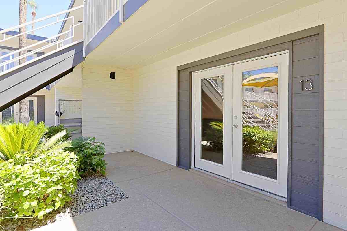 365 West Pierson Street - Photo 2 of 22